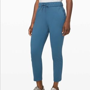 Lululemon on the fly 7/8 pant